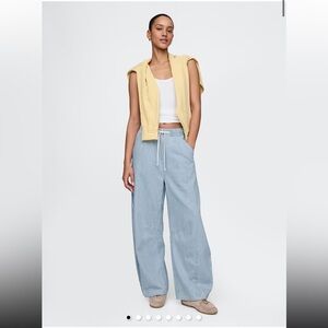 GAP Mid Rise Ultrasoft Denim Stripe Easy Horseshoe Jeans